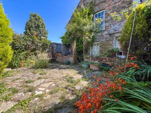 Photo 11- click for photo gallery